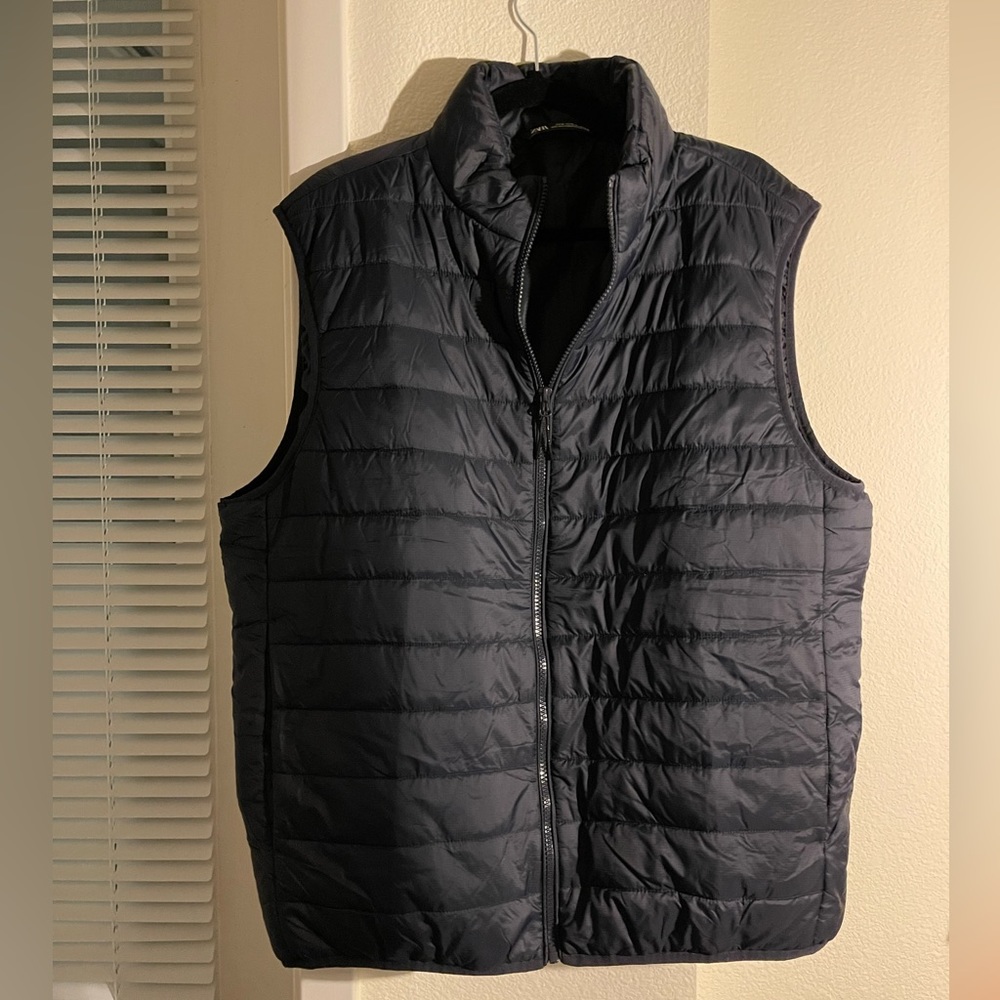 Zara Men’s Lightweight Puffer Vest